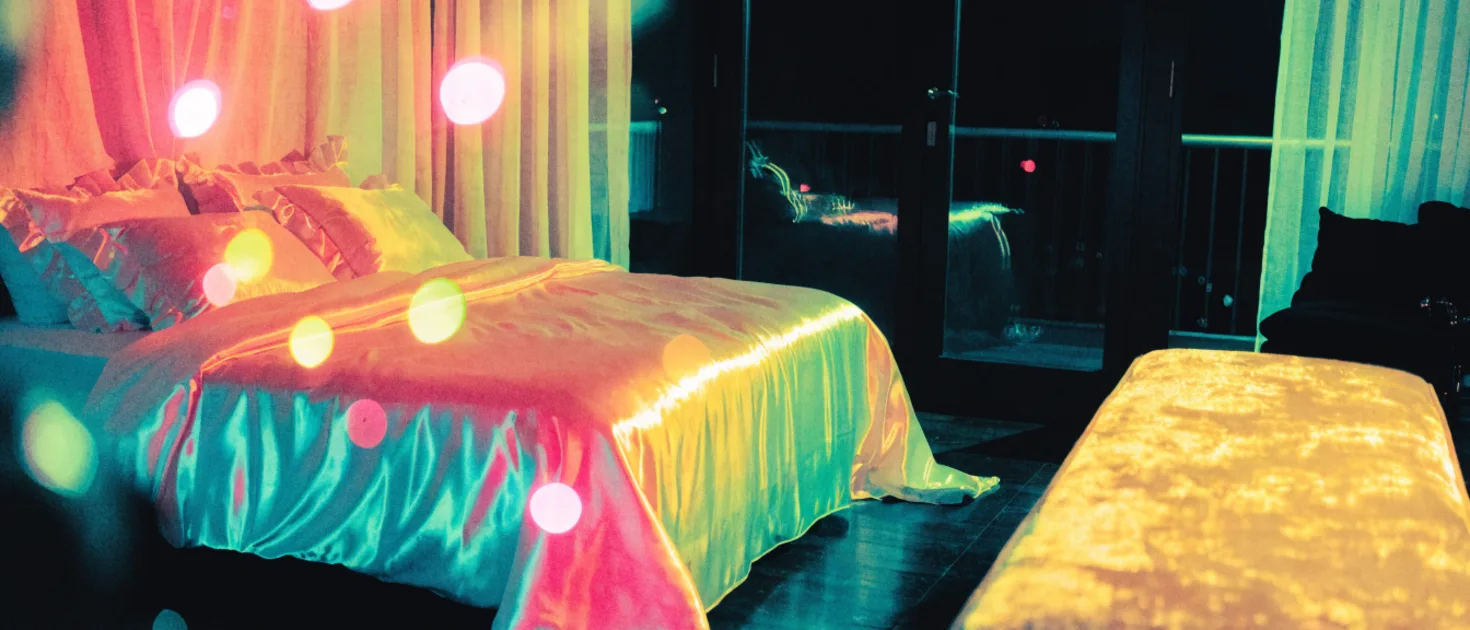 Gay ambiance
